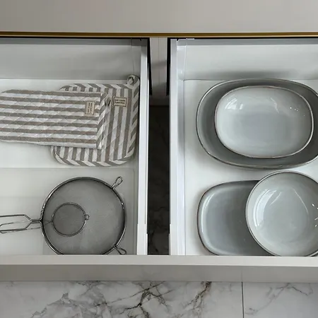 Cashmere - Airport Katowice-pyrzowice Siewierz