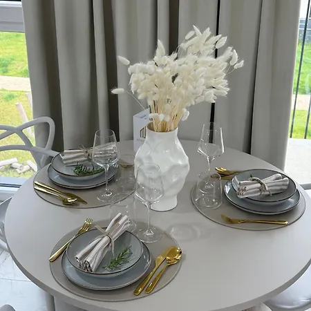 Cashmere - Airport Katowice-pyrzowice * Siewierz