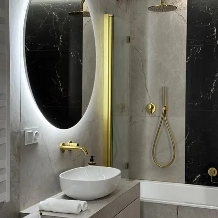 Cashmere - Airport Katowice-pyrzowice * Siewierz