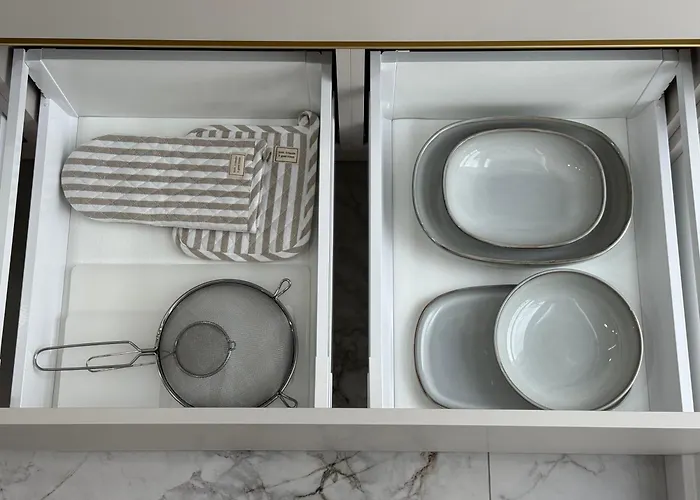 Cashmere - Airport Katowice-pyrzowice Siewierz