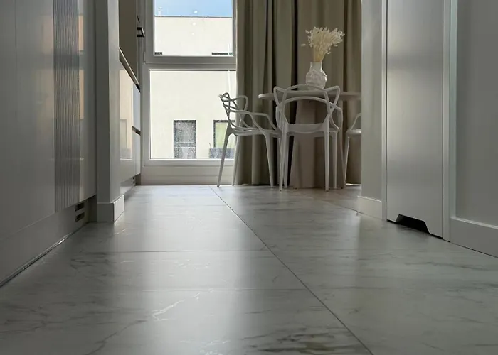 Cashmere - Airport Katowice-pyrzowice Siewierz